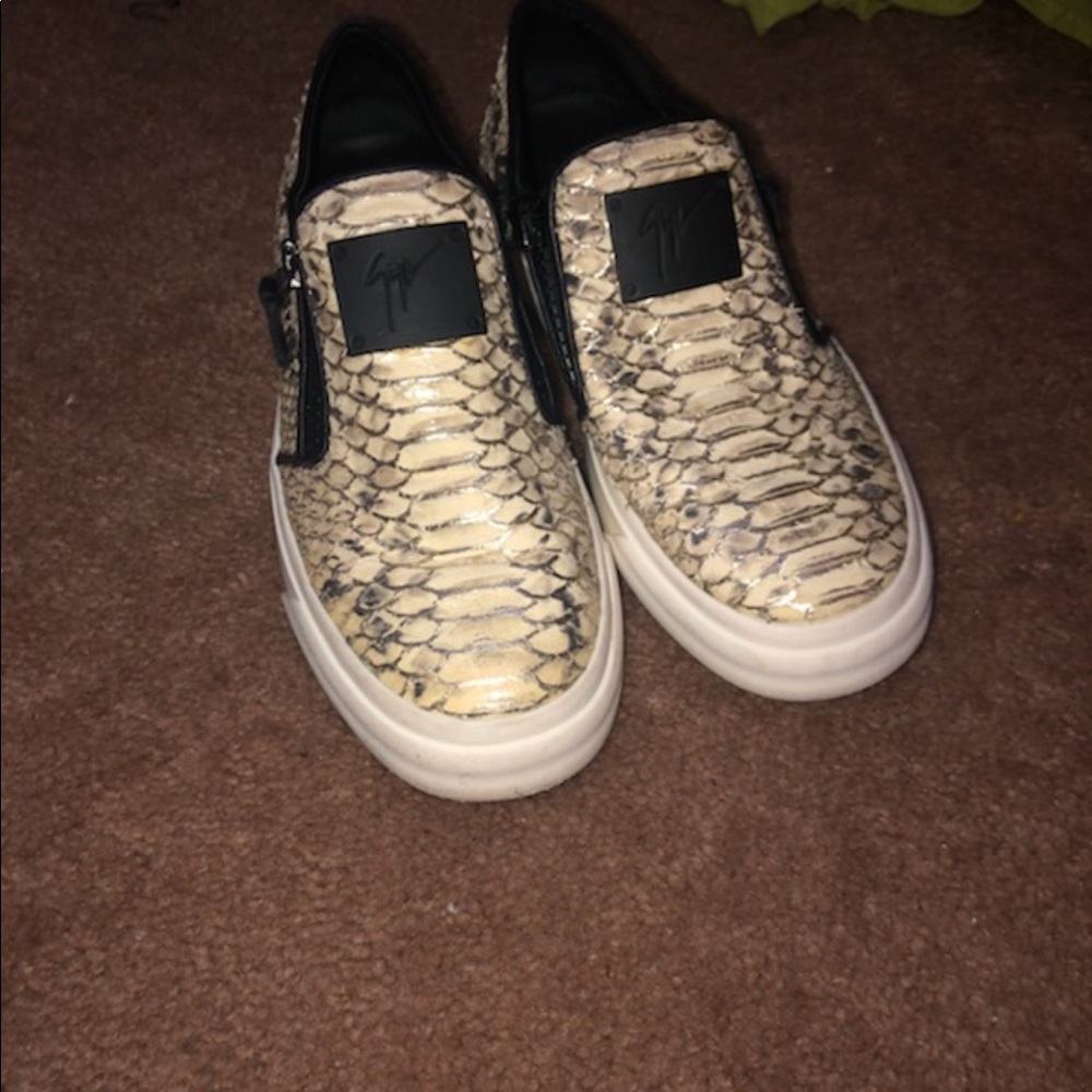 Giuseppe - Picture 3 of 3